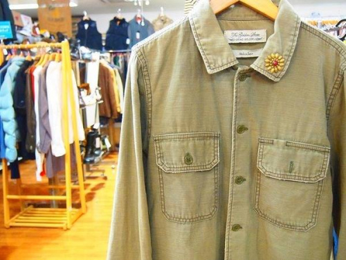 メンズファッションのシャツ