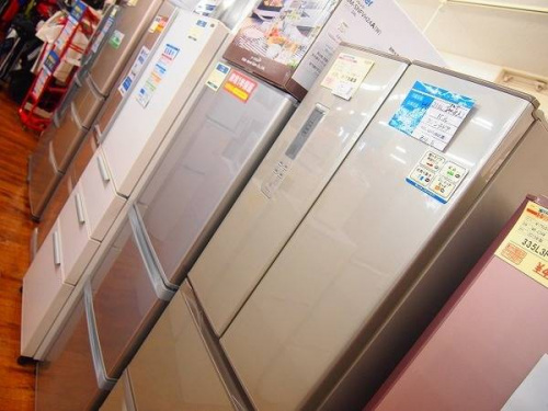 冷蔵庫の3ドア冷蔵庫