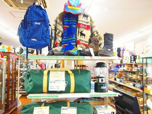 アウトドア用品のテント