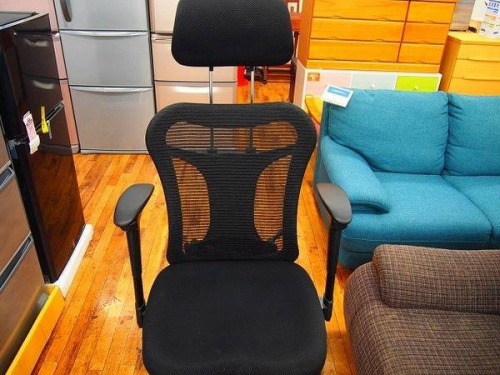 イスのテーブル