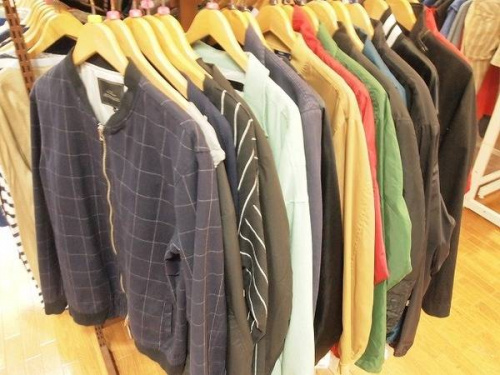 New Eraの入間店衣類