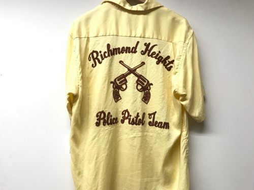 シャツのボーリングシャツ