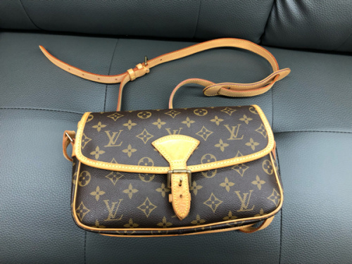 LOUIS VUITTONの入間ネット販売