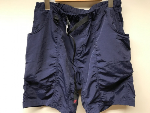 夏物衣類の秋物衣類