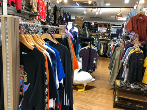 入間古着のREEBOK