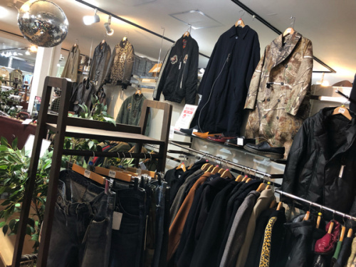 ダウンベストの入間古着