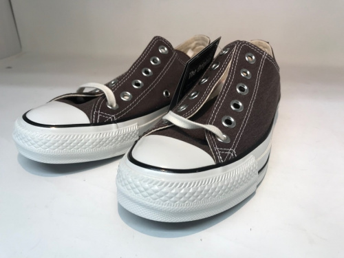 スニーカーのCONVERSE