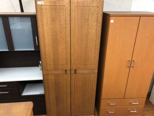 家具のワードローブ
