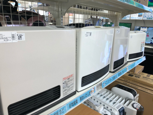 電器ストーブのガスファンヒーター