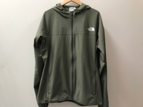 ジャケットのTHE NORTH FACE