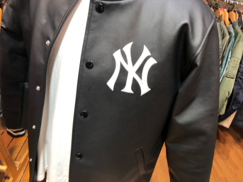 ジャケットのスタジャン