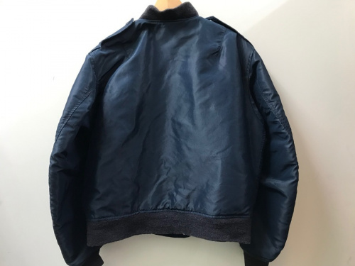 フライトジャケットの古着