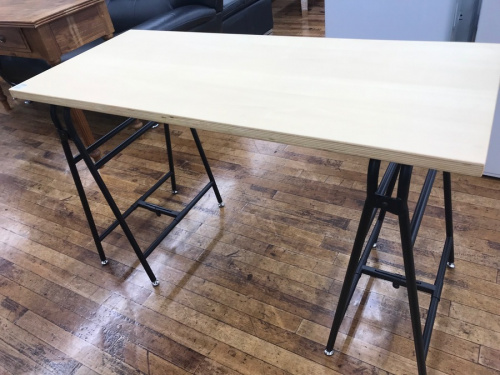 生活家具のデスク