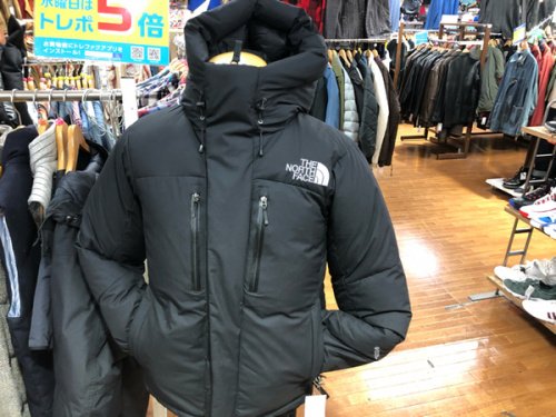 ジャケットのTHE NORTH FACE