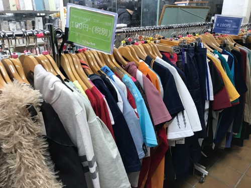 SALEの洋服