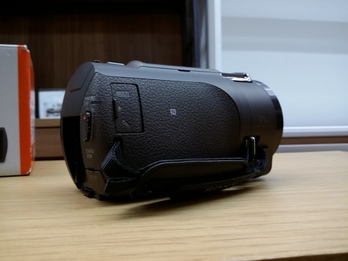 4KビデオカメラのSONY