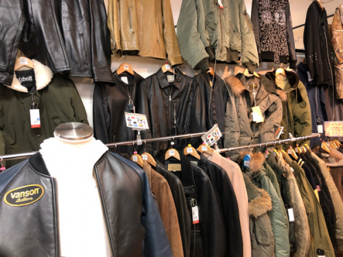 ジャケットのVANSON