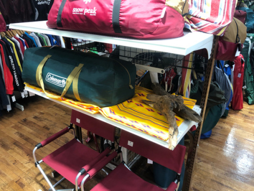 アウトドアウェアの登山用具