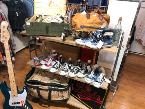 メンズファッションのスニーカー