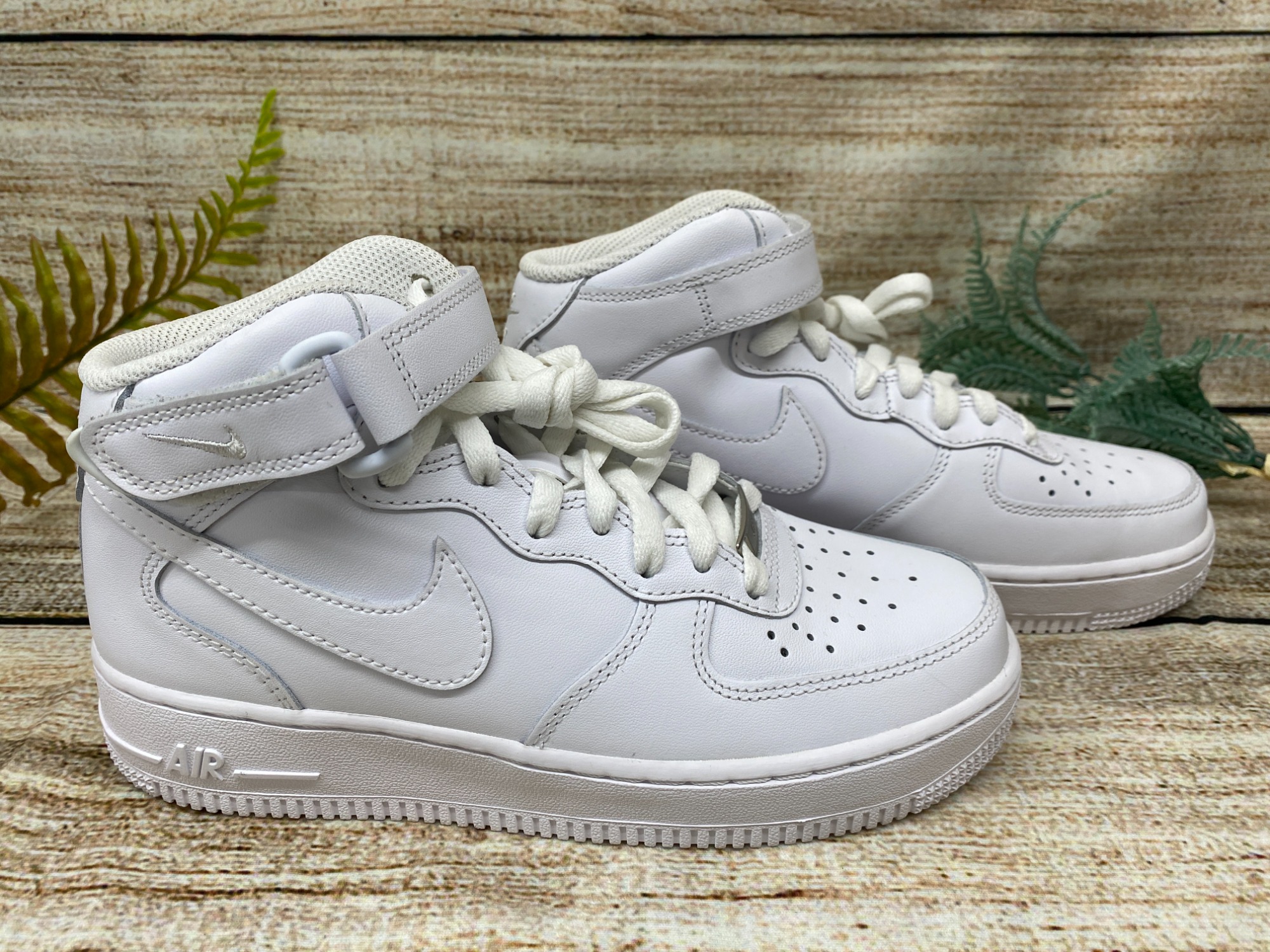 NIKE（ナイキ）のAir Force1 Mid（エアフォースワンミッド）を