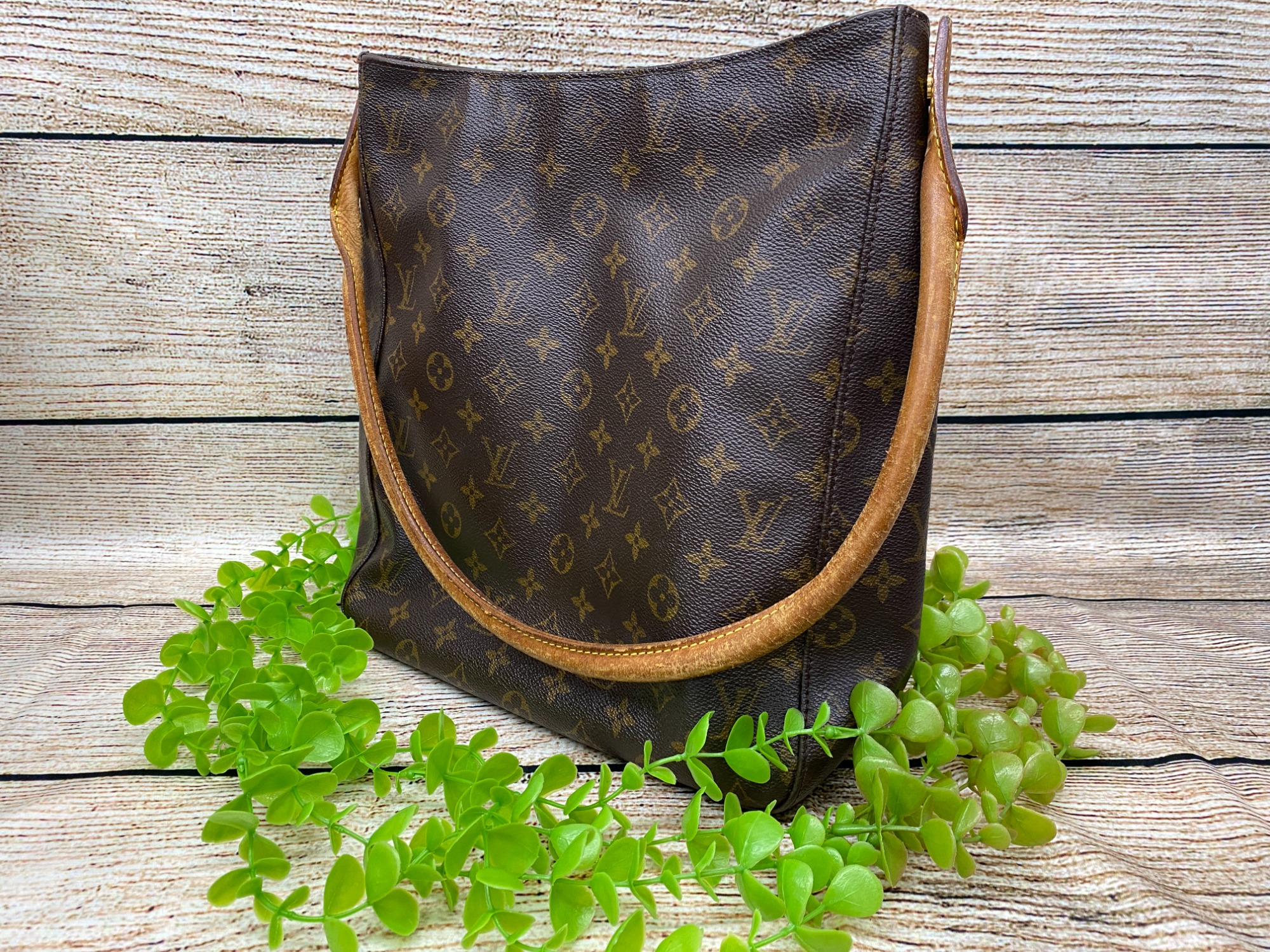 LOUIS VUITTON（ルイ・ヴィトン）のショルダーバッグ