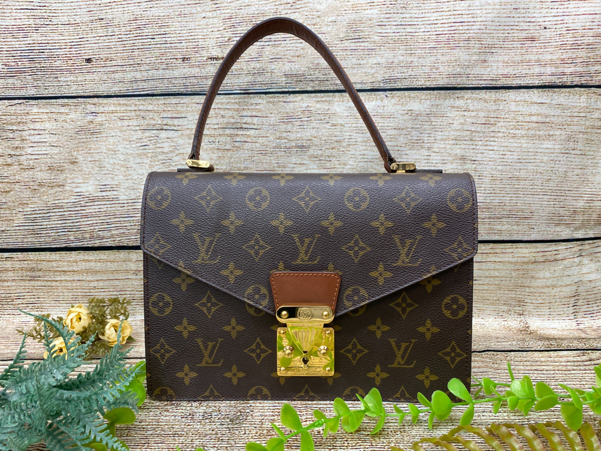 ルイヴィトン買取募集中】LOUIS VUITTONのハンドバッグ