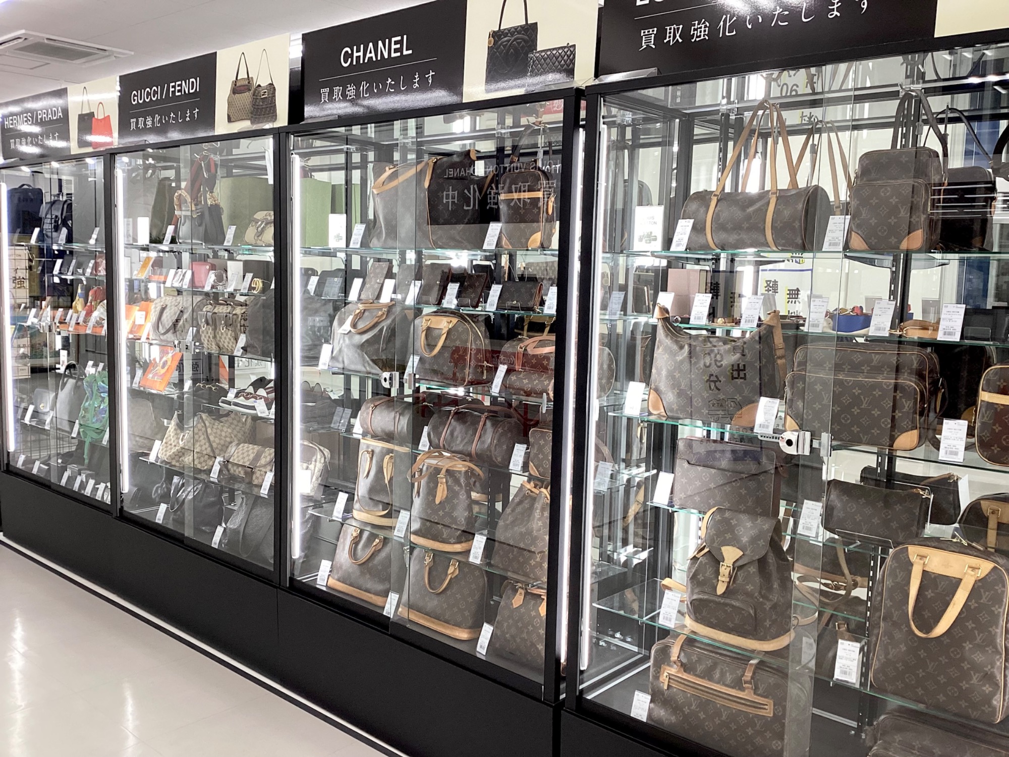 HERMES（エルメス）のアッシュトレイ（トランプ柄4枚セット）が入荷