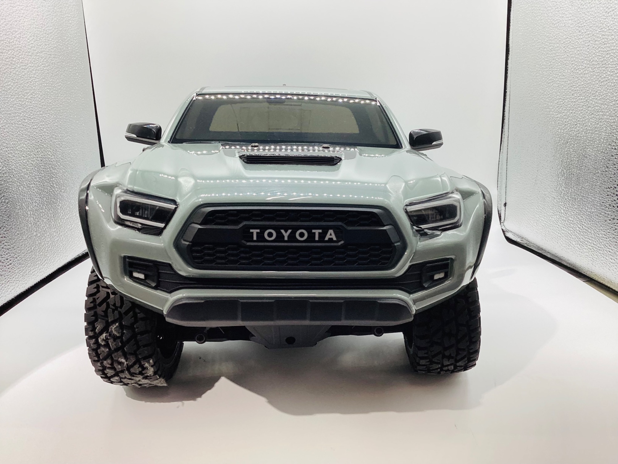 京商 2021 トヨタ タコマ TRDプロ ルナロック レディセットが