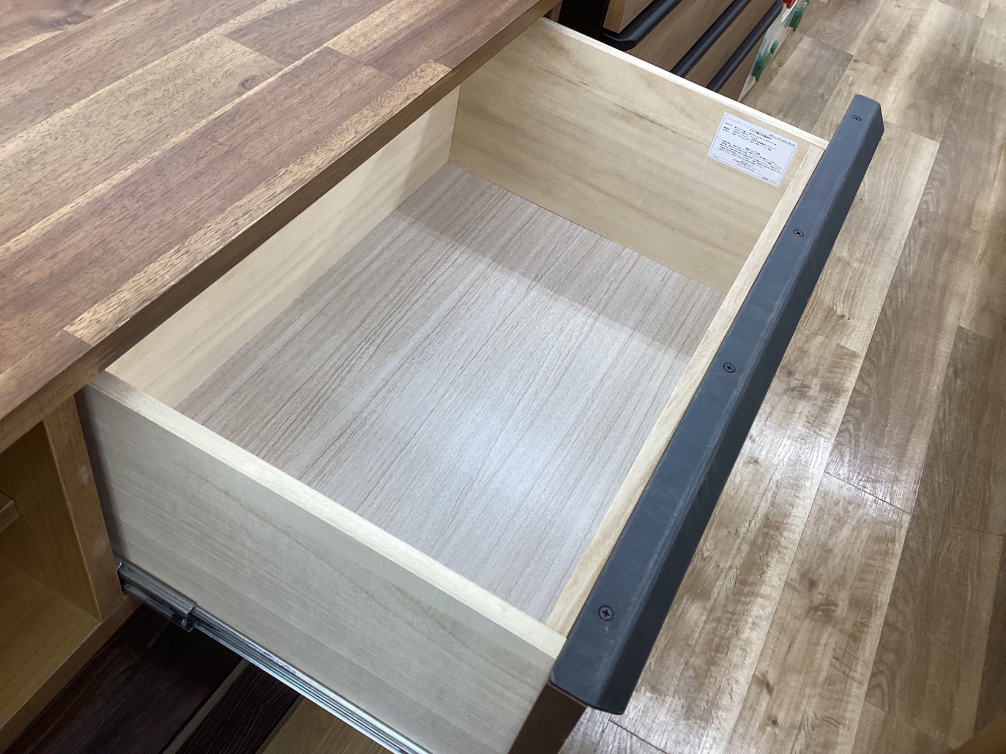 UNICO（ウニコ）のテレビボード【SWELLA スウェラ】が入荷いたし