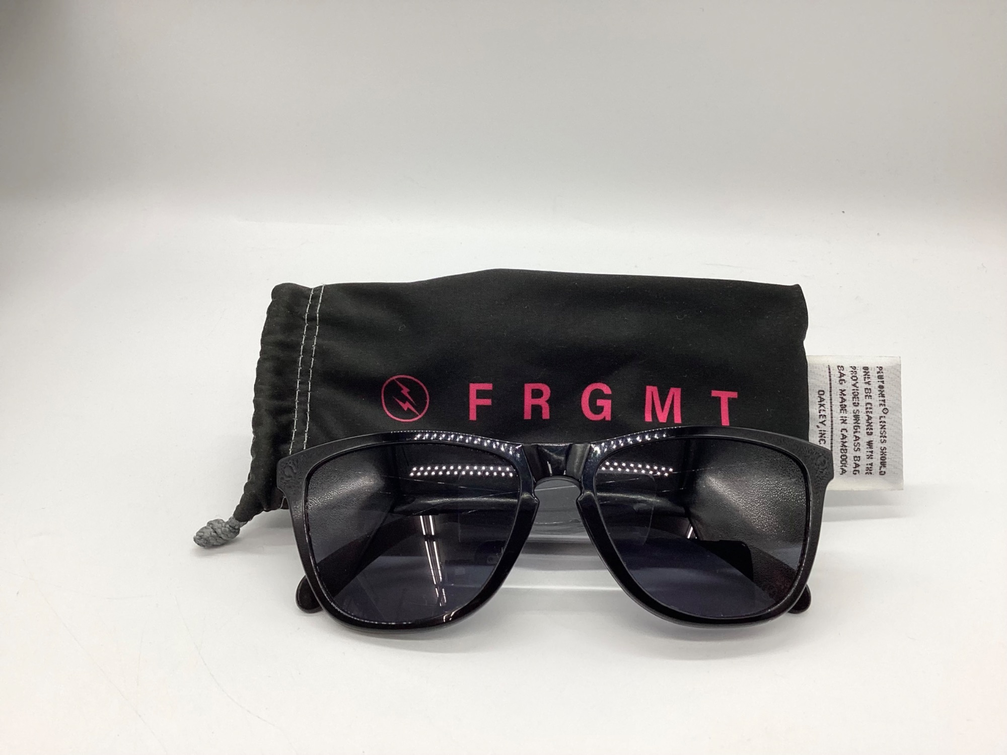 サンセリーテ　ffr OAKLEY×FRAGMENTSのサングラスのご紹介です！｜2025年07月10日