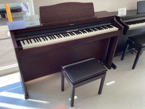 ROLAND（ローランド）の電子ピアノ【HP305‐GP】のご紹介です！｜2025年