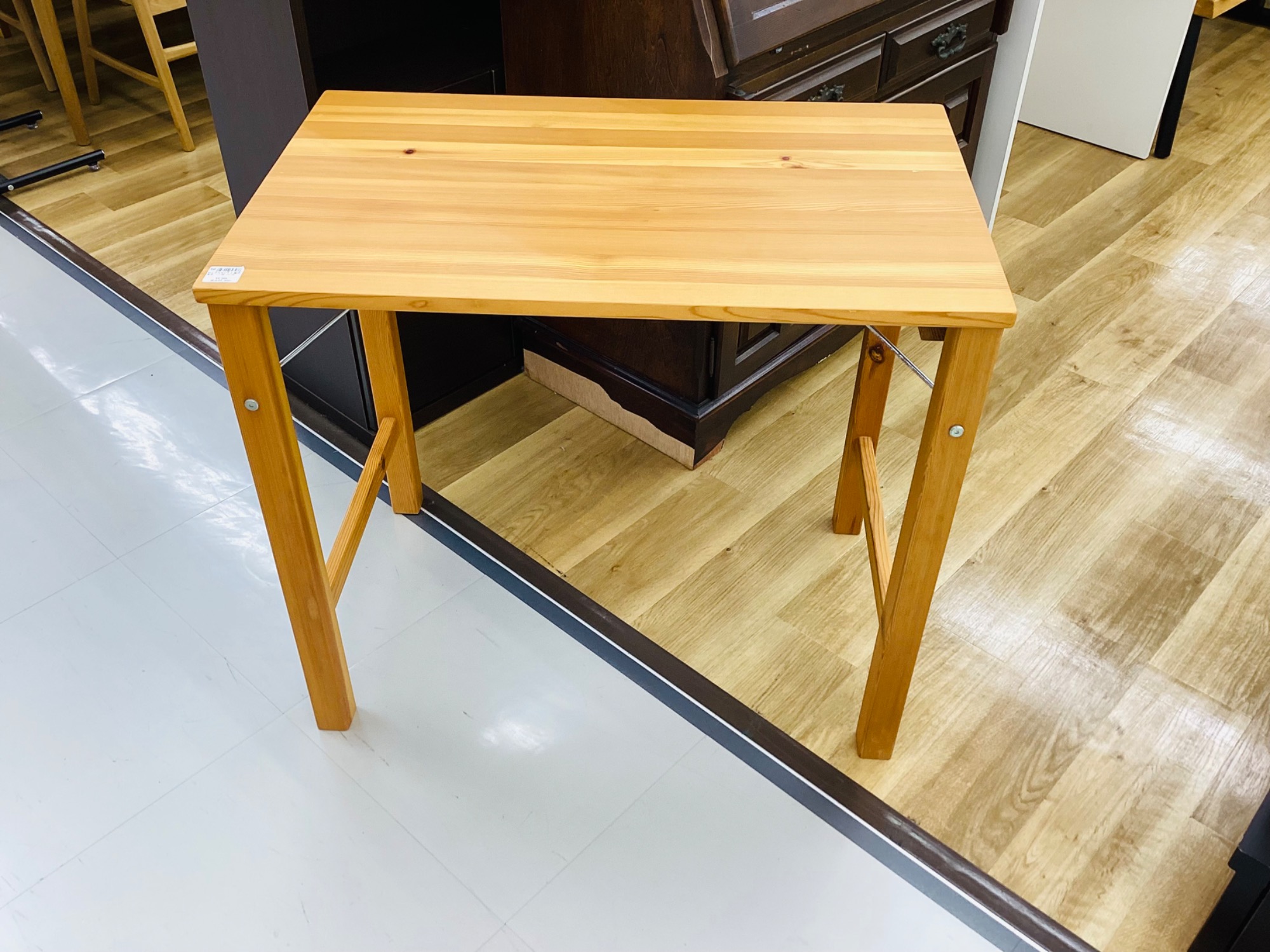 無印良品の折りたたみテーブル パイン材 ナチュラルのご紹介です