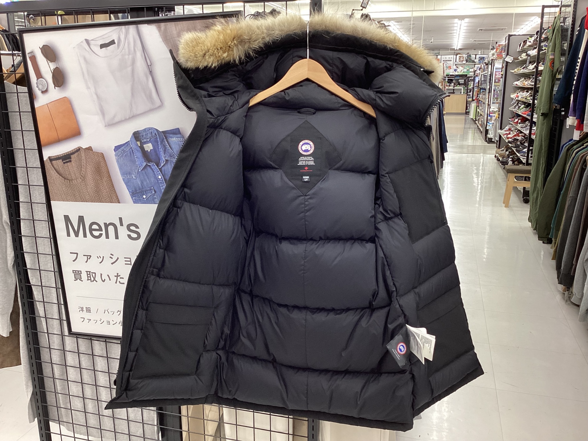 秋冬買取強化中】CANADA GOOSE（カナダグース）のダウンジャケット