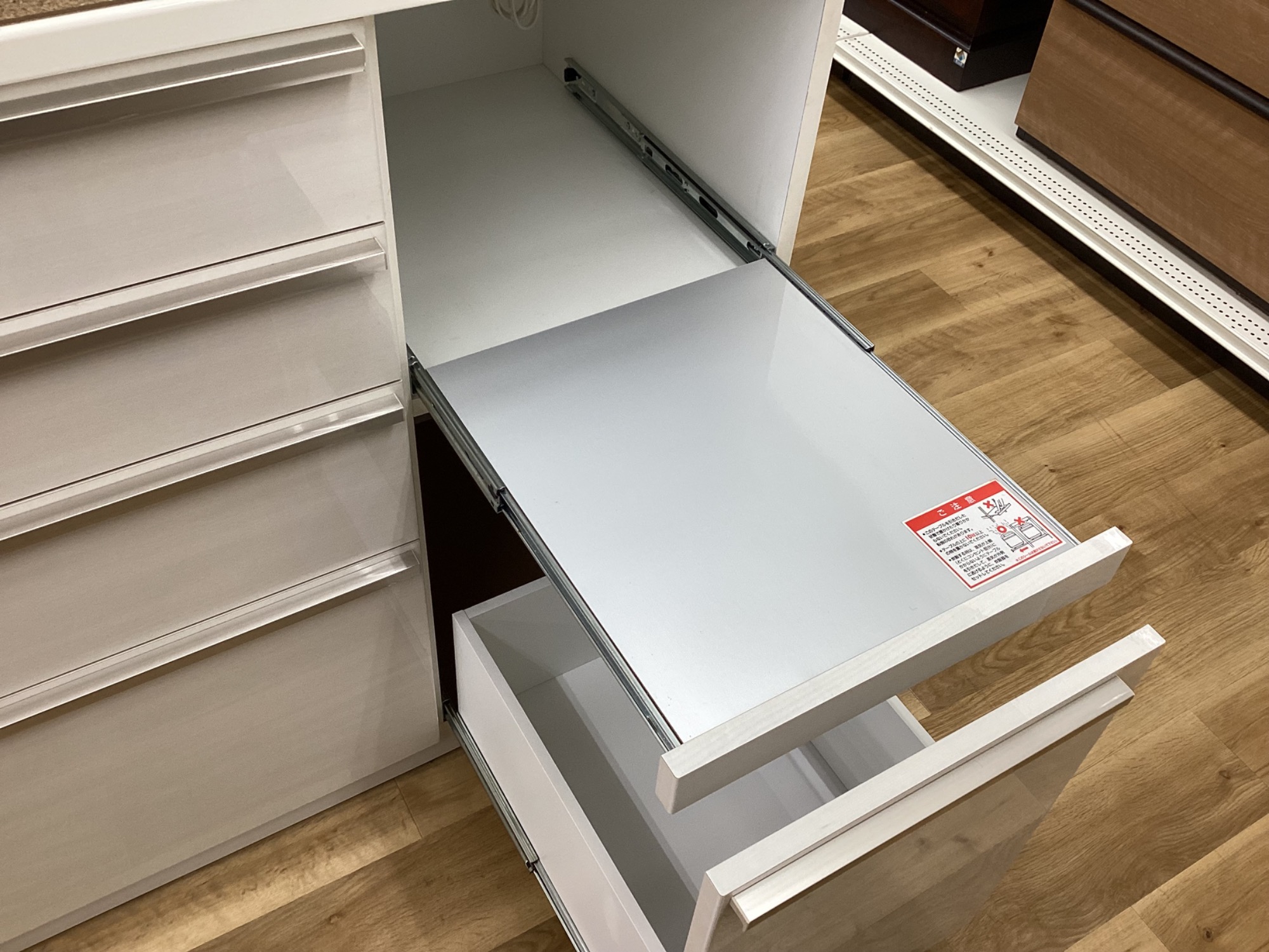 【トレファク神戸南店】高橋木工所　レンジボード　ホワイト　2枚扉です‼︎【取りに来られる方限定】 家具売場拡大】高橋木工所のレンジボードが買取入荷しました！｜2025年