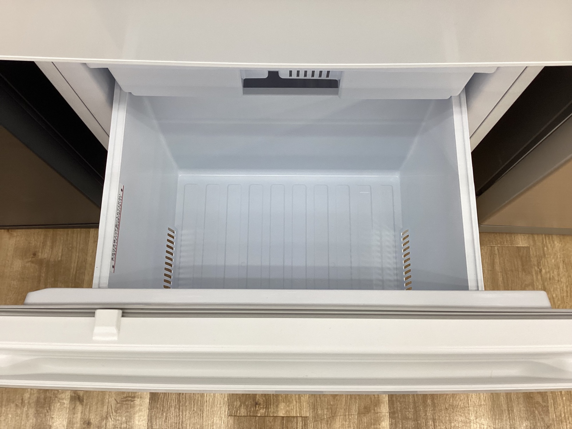 MITSUBISHIの3ドア冷蔵庫【MR-C33H-W1】が買取入荷いたしました