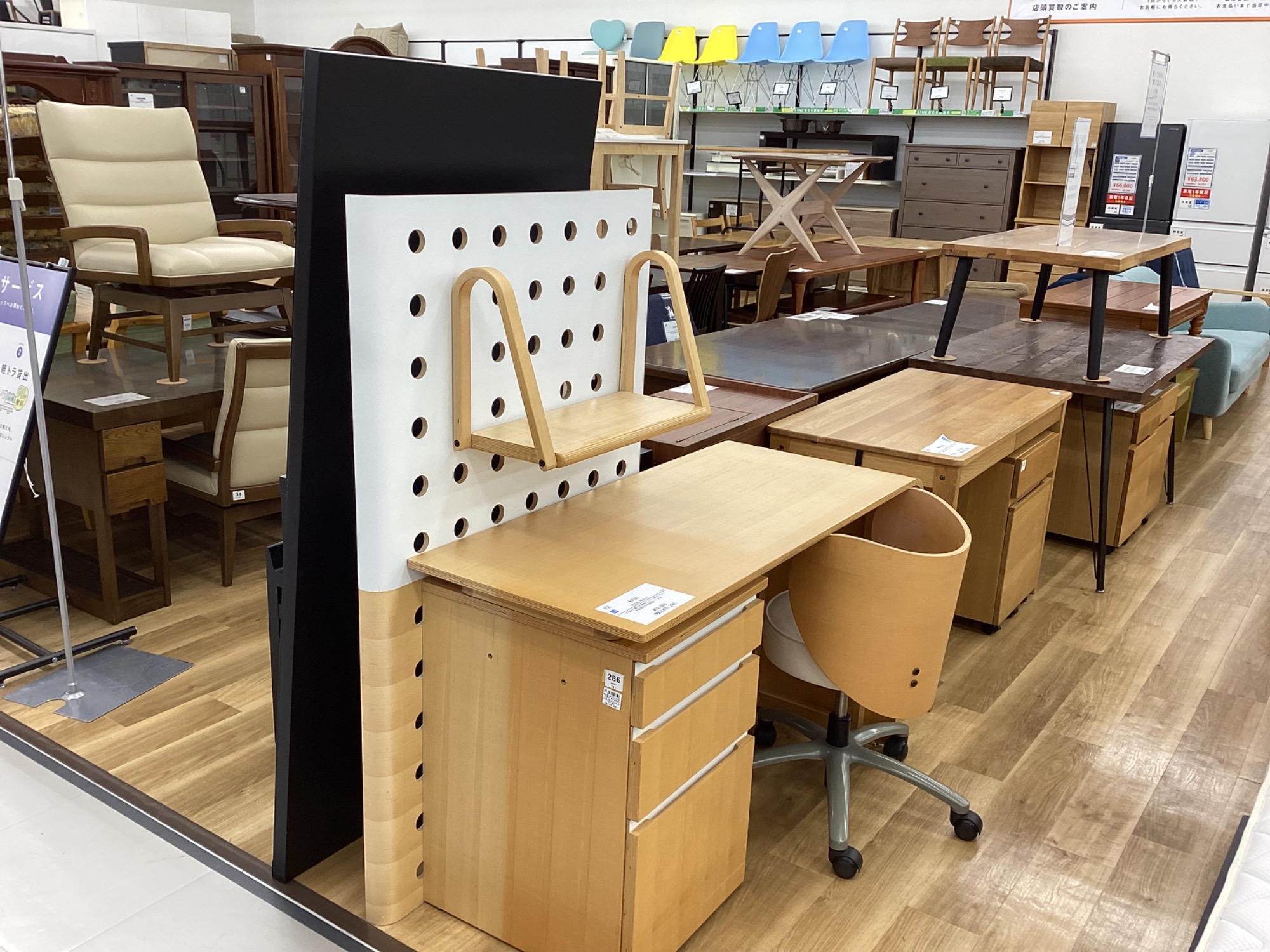 【トレファク神戸南店】豊橋木工 デスクチェア です‼︎【取りに来られる方限定】 KOKUYOのデスクチェアが買取入荷いたしました！｜2025年12月17日