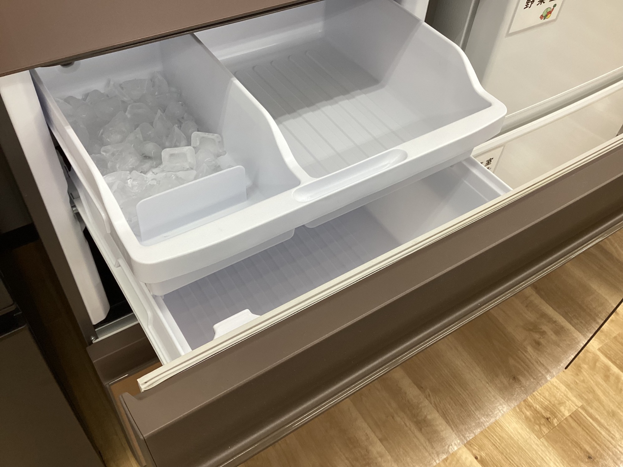 【安心1年保証】3ドア冷蔵庫 SHARP SJ-GW35C-T 2017年製 350L 【トレファク上尾店】 SHARP (シャープ) 3ドア冷蔵庫 SJ-GW35C-W 2017年製 350L｜トレファク