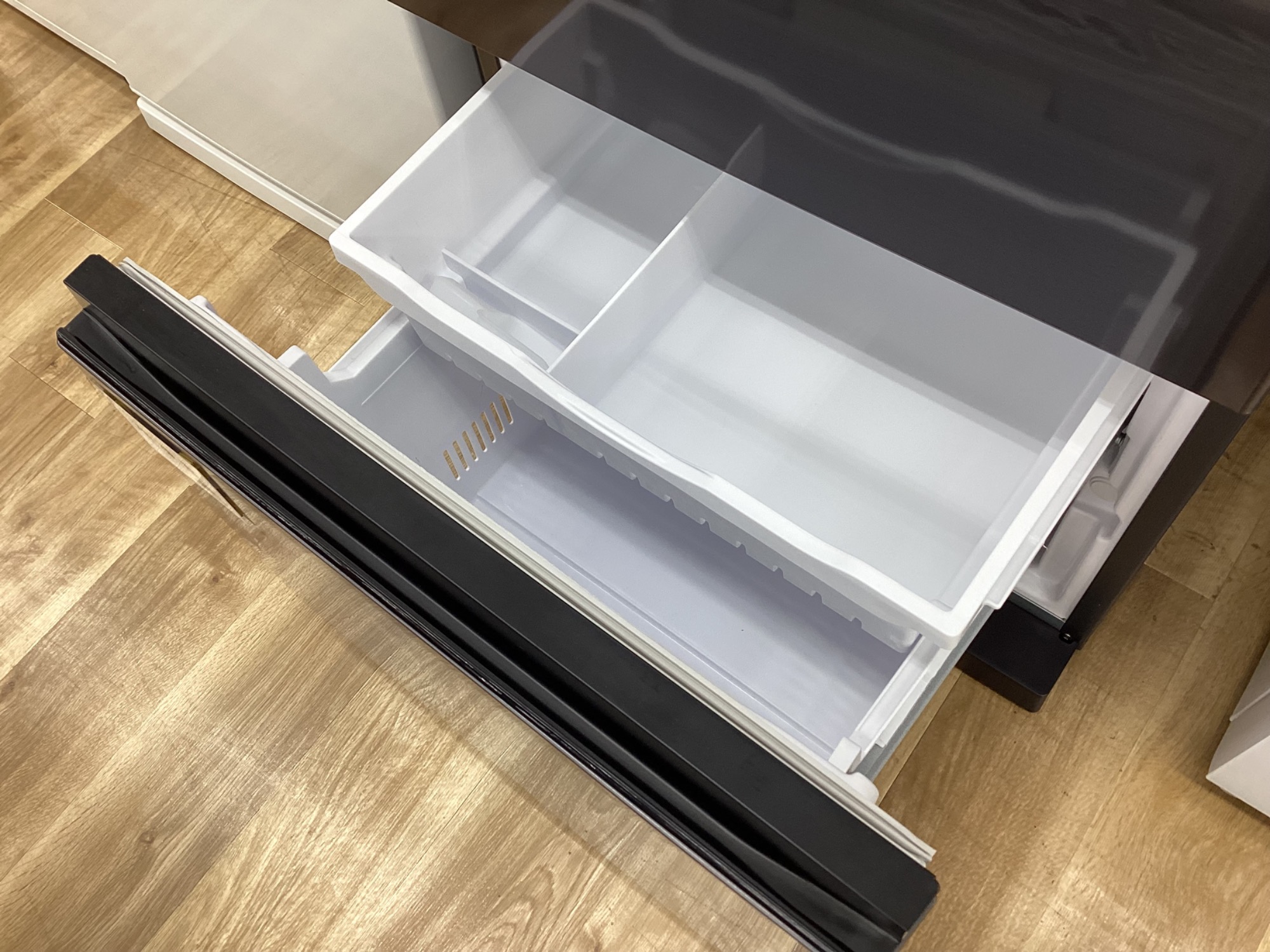 家電多数展示中】HITACHI（ヒタチ）の3ドア冷蔵庫【R-V38SV】が買取