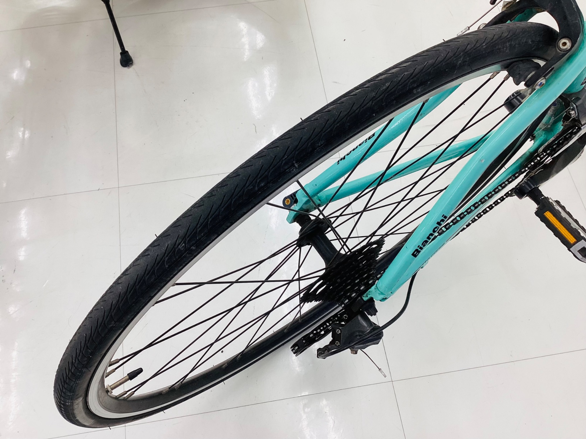 中古自転車多数展示中】BIANCHI（ビアンキ）のロードバイク が買取入荷