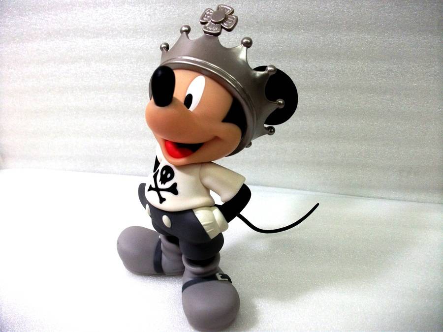ミッキーマウス フィギュア 王冠付き MEDICOMTOY×ROENクラウンミッキーフィギュアが入荷いたしました