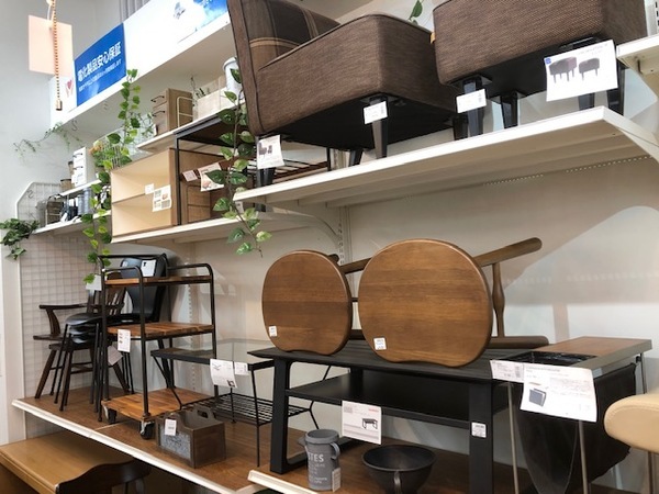 ラウンドサイドテーブル【トレファク 川越店】 THONET (トーネット) サイドテーブル ホワイト｜トレファクONLINE