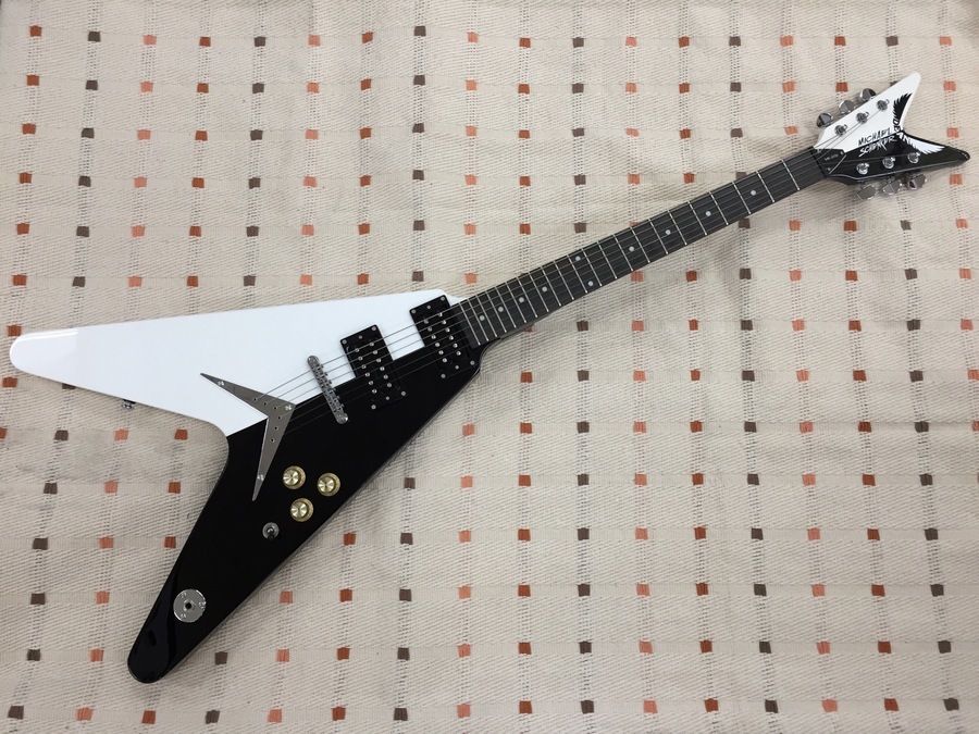 DEAN（ディーン）のフライングVが入荷しました！！【川越店