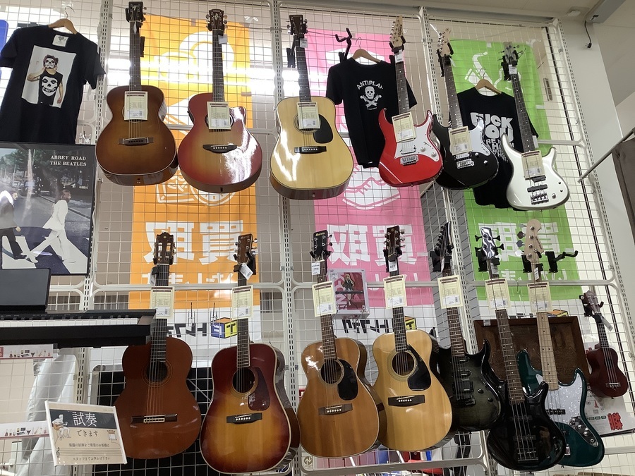 国産のアコギ！定番のYAMAHAともう1つはMorales！？｜2021年