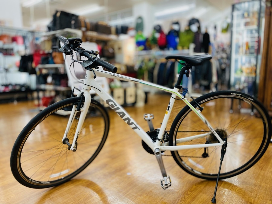 GIANT（ｼﾞｬｲｱﾝﾄ）クロスバイク入荷しました！｜2022年03月18日