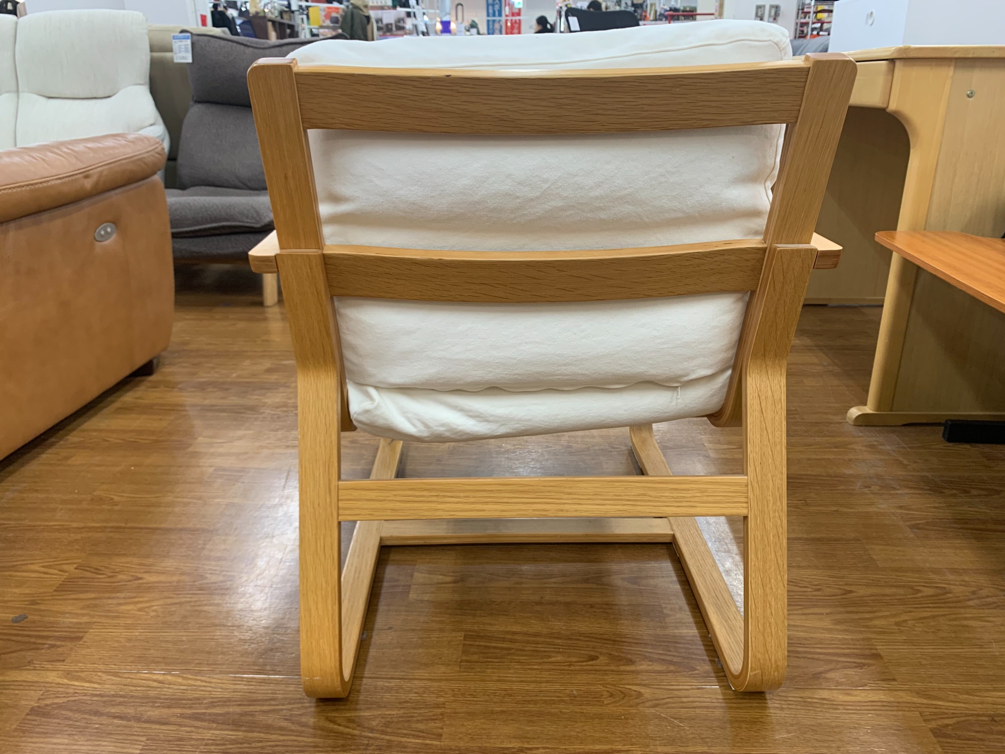 無印良品】リビングでもダイニングでもつかえるソファチェアが入荷しま