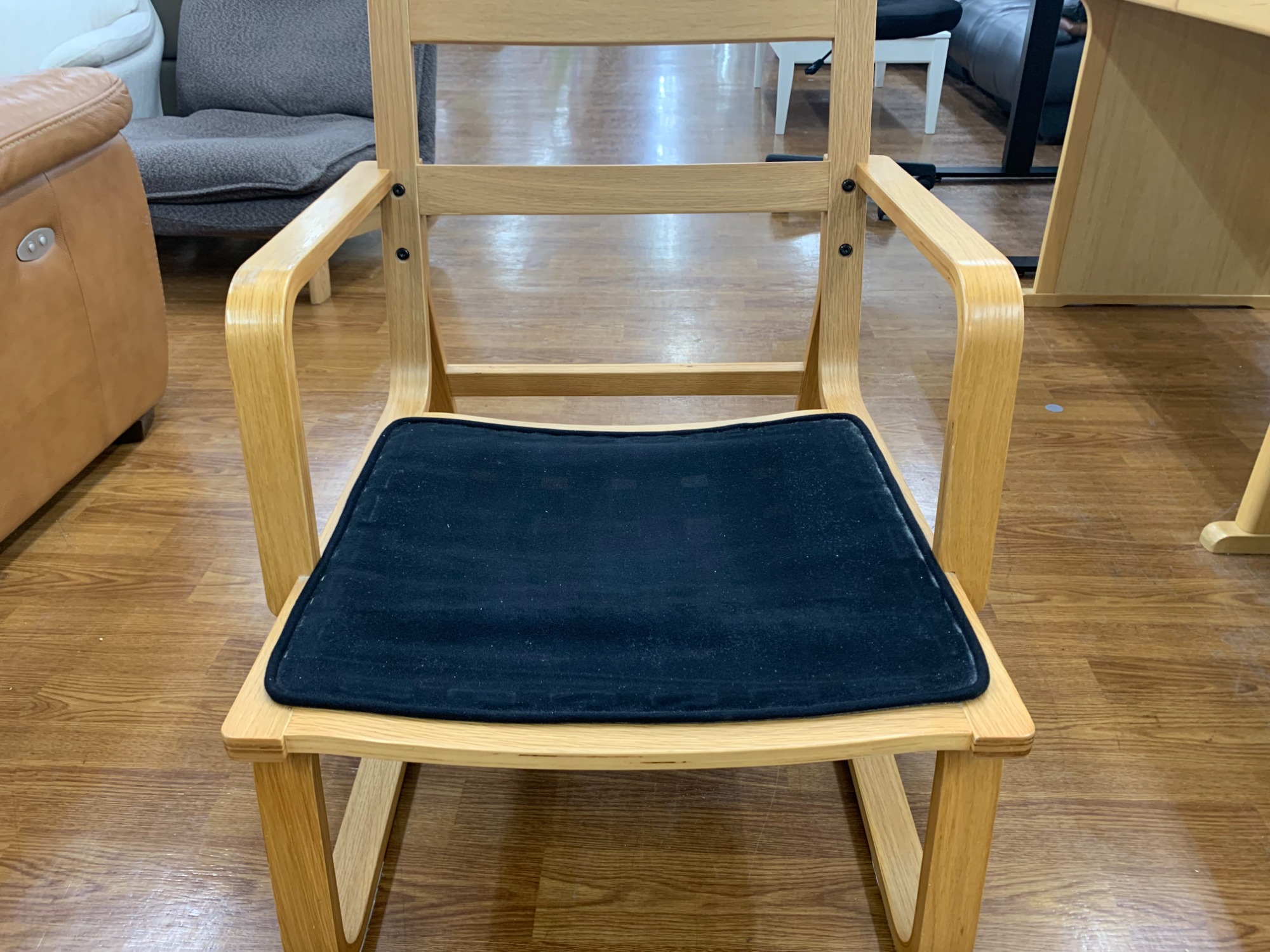無印良品】リビングでもダイニングでもつかえるソファチェアが入荷しま