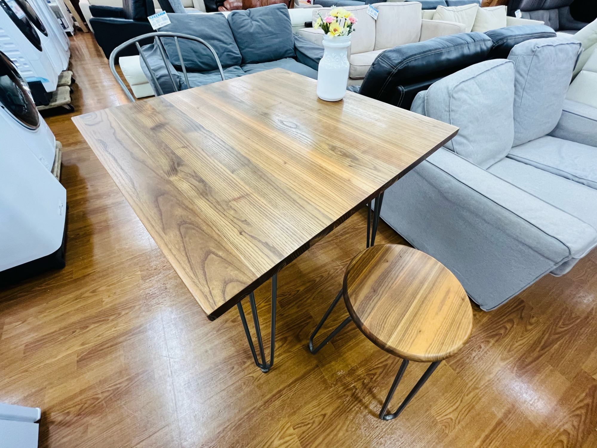 GART】オシャレなデザインのダイニング3点セットが入荷しました 