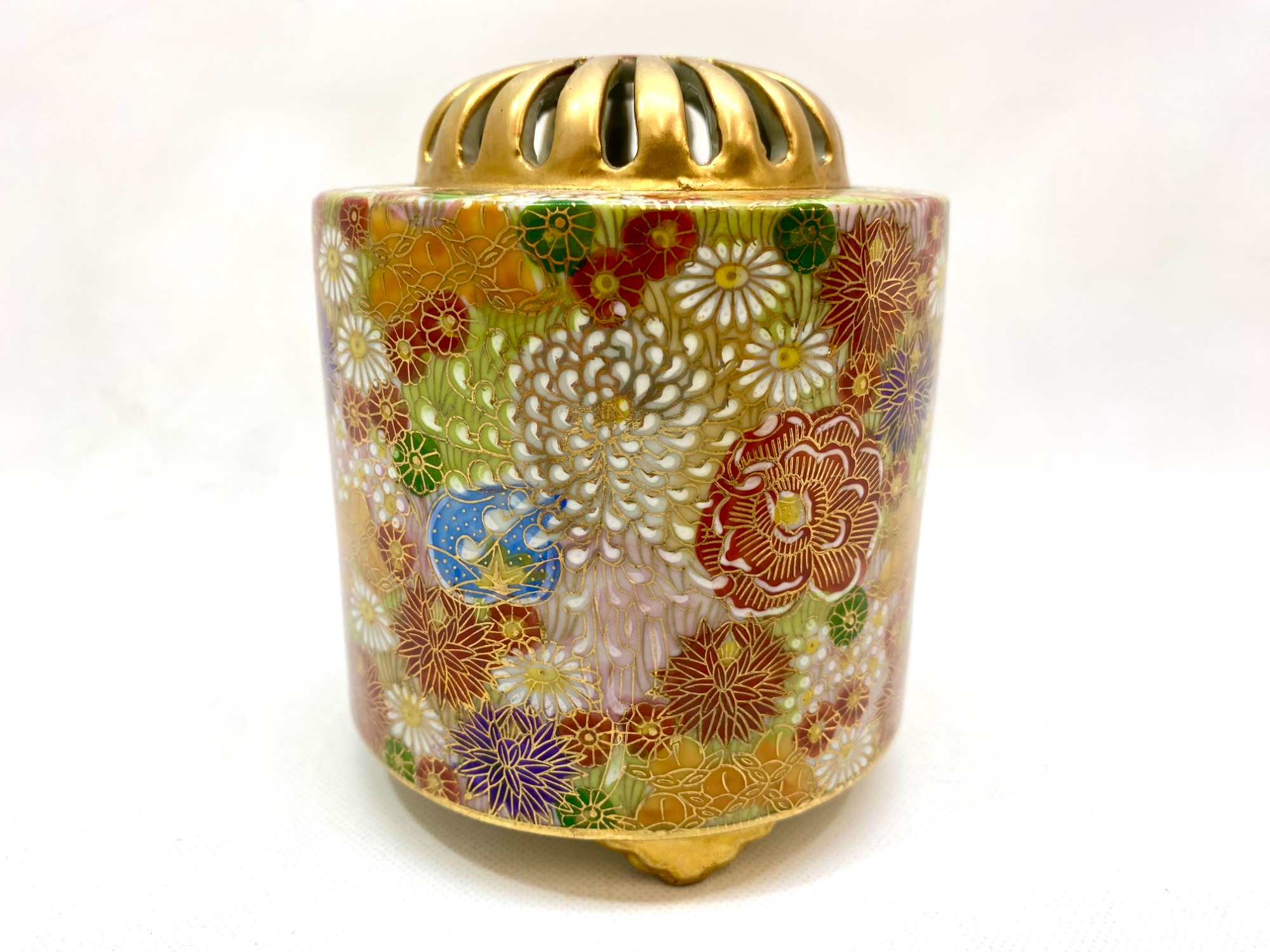 華やかな色彩！】九谷焼の金彩花ずくし香炉のご紹介！｜2023年05月17日