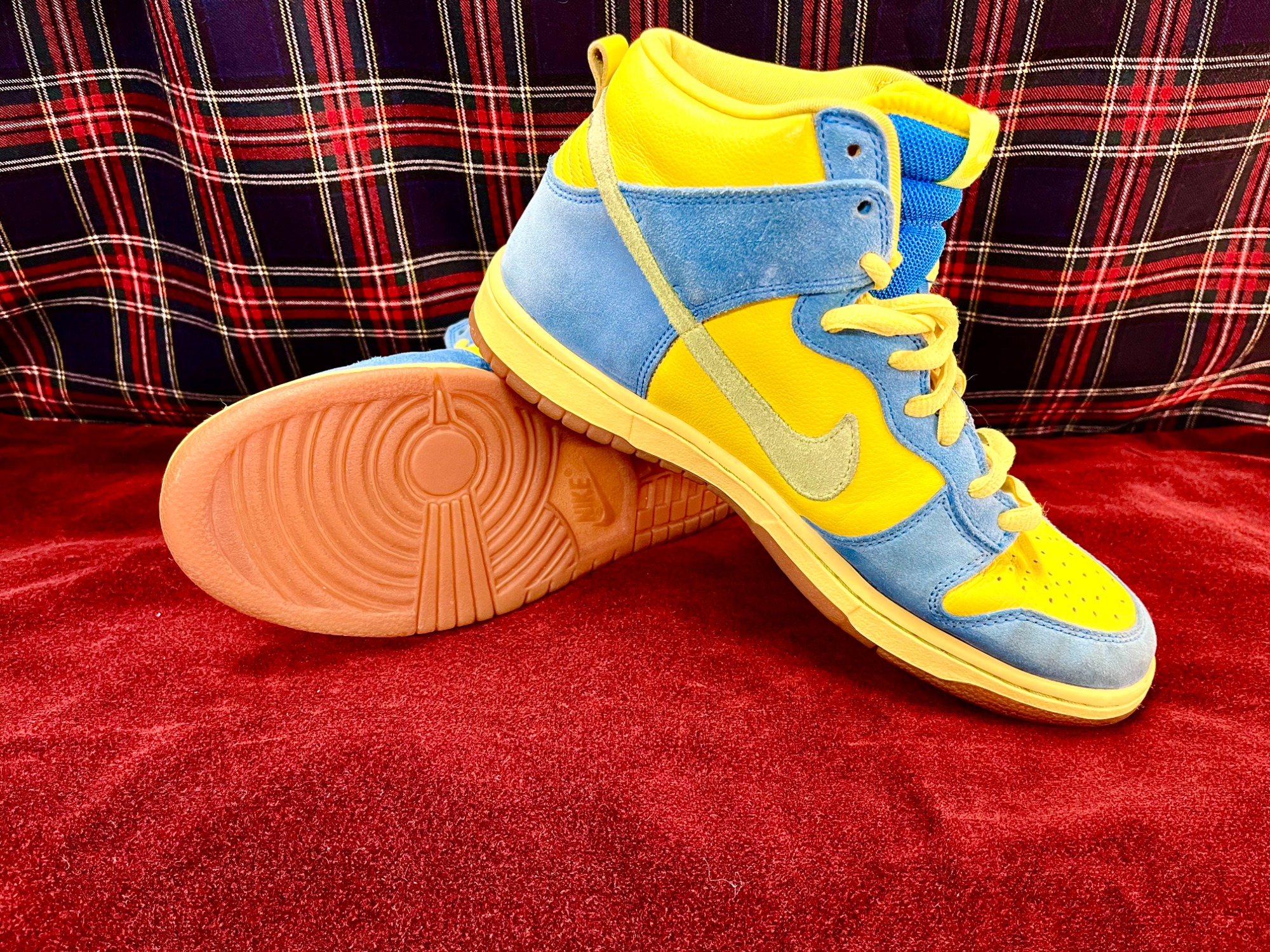 ブルーとイエローのツートーンが可愛らしい】NIKEハイカット