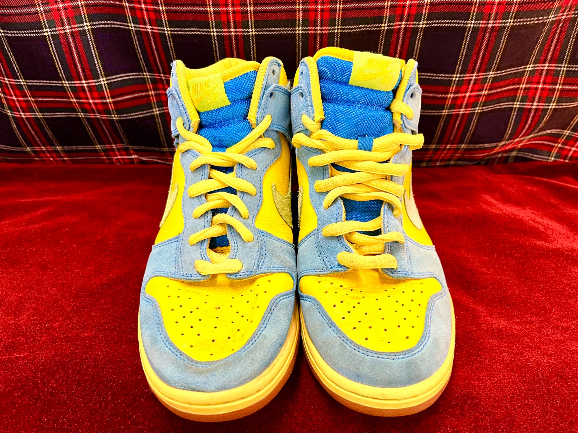 ブルーとイエローのツートーンが可愛らしい】NIKEハイカットスニーカー